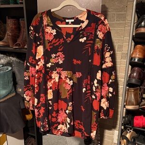JODIFL Black and Red Floral Blouse